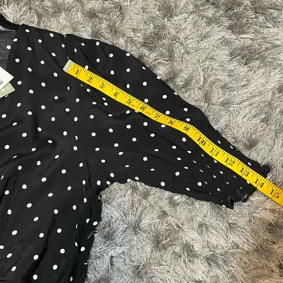 New H&M Black and White Polka Dot Puff Sleeve Crepe V Neck Dress Size L